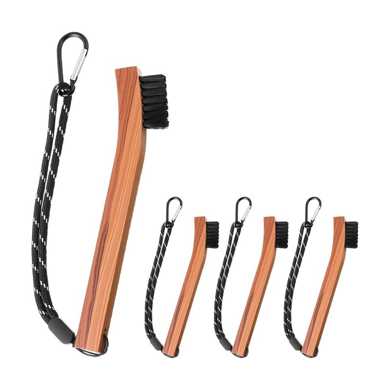 Golf Equipment Junior - แปรงทำความสะอาดร่องไม้กอล์ฟ 4 ชิ้น พร้อมเชือกและตัวล็อคโลหะ อุปกรณ์เสริมสำหรับทำความสะอาดไม้กอล์ฟ
