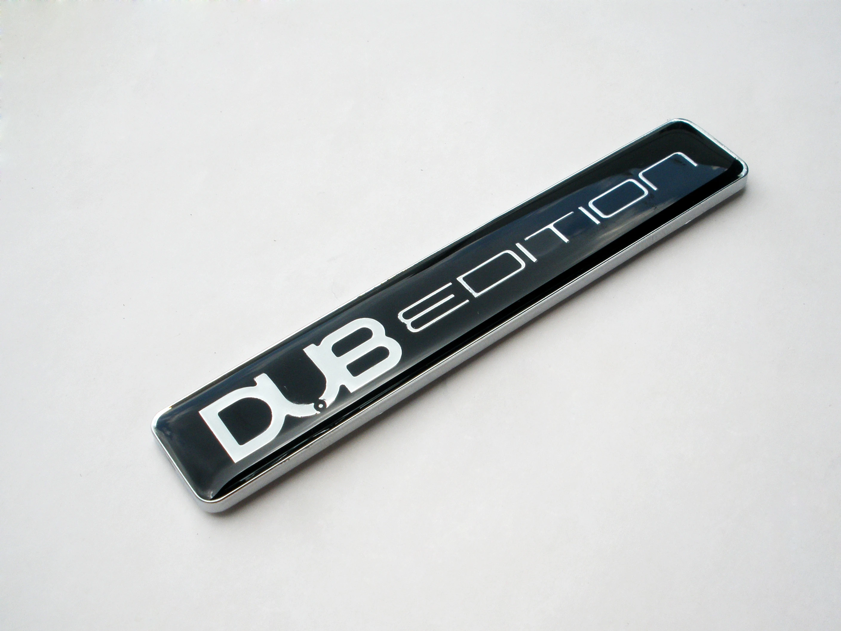 Golf Equipment Used - ตราสัญลักษณ์โครเมียมรุ่น Dub Edition สำหรับรถยนต์ VW T4