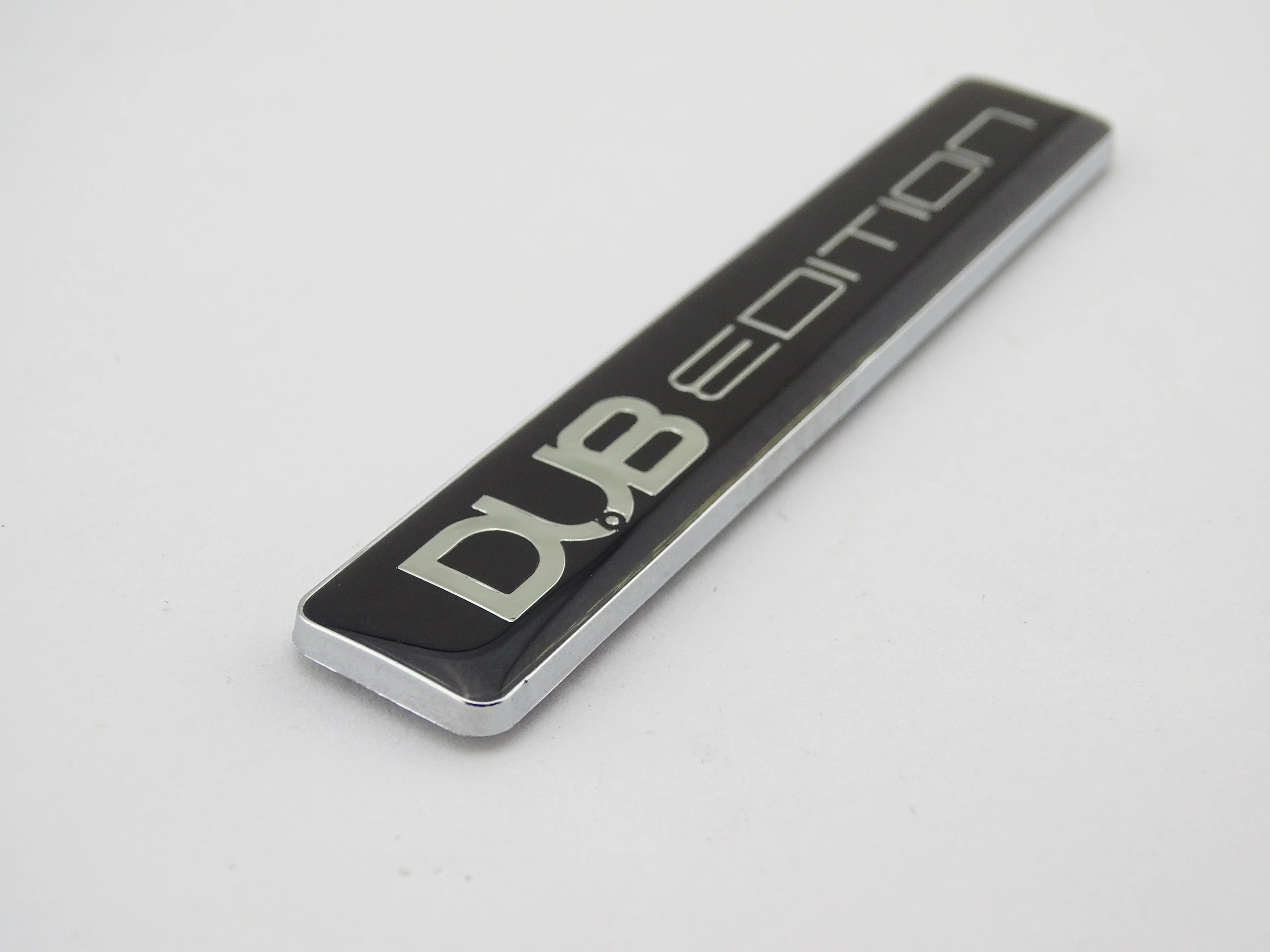 ตราสัญลักษณ์โครเมียมรุ่น Dub E - Golf Equipment Used บทวิจารณ์และราคา